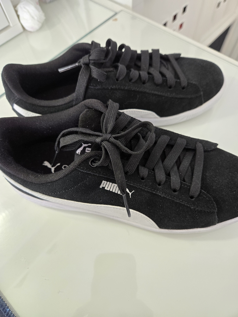 Puma Men's Black Suede Low-Top Sneakers
